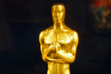 Golden Oscar statuette