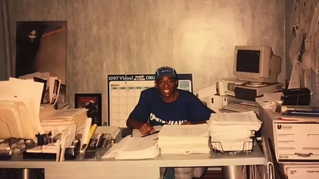 Diddy at messy office desk